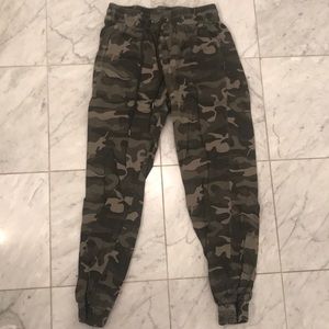 Army print cargo pants